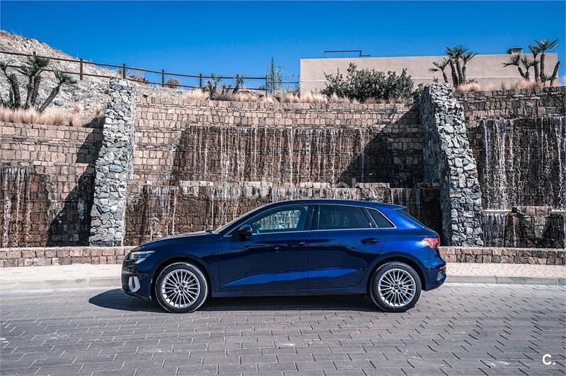 Usado Audi A3 Advanced Plus 116 CV (85 kW) 2022 Azul Berlina