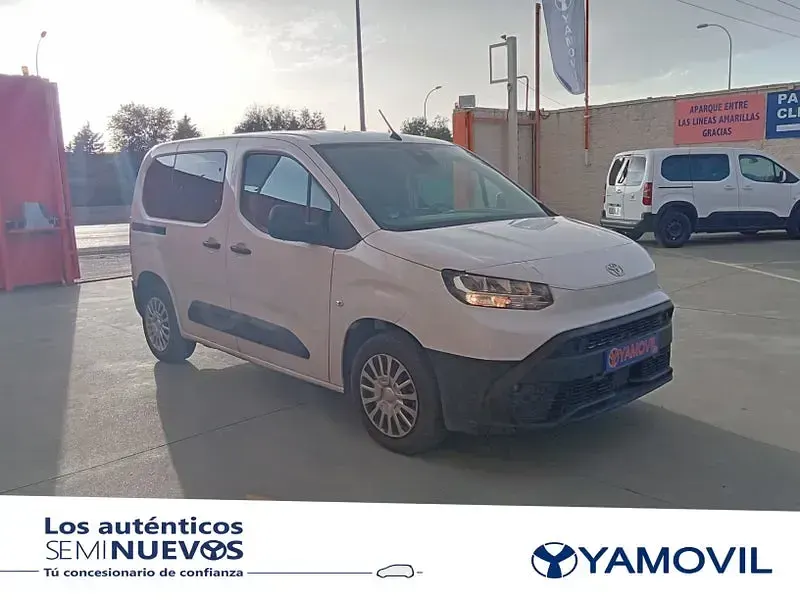 Usado Toyota Proace Verso Active 131 CV (96 kW) 2024 Blanco Familiar