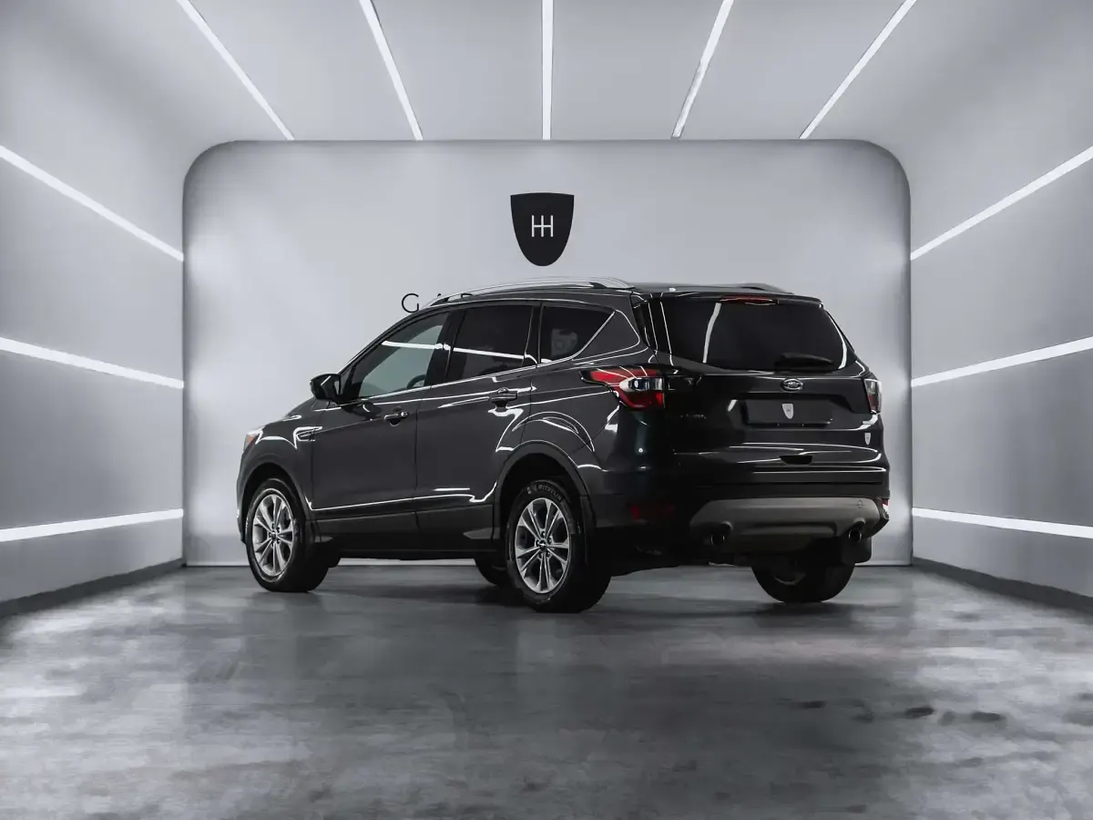 Usado Ford Kuga Titanium 150 CV (110 kW) 2016 Gris SUV