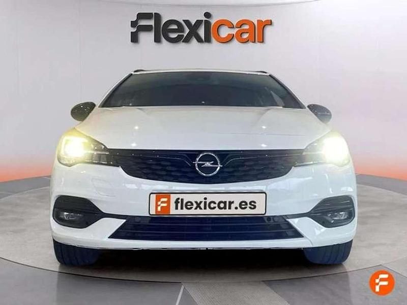 Usado Opel Astra Edition 105 CV (77 kW) 2021 Blanco Familiar