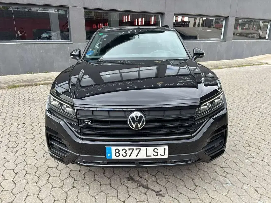 Usado VW Touareg R 340 CV (250 kW) 2021 Negro SUV