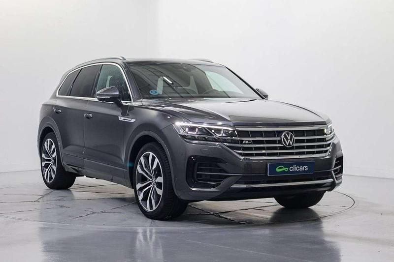 Usado VW Touareg R-line 286 CV (210 kW) 2021 Gris SUV