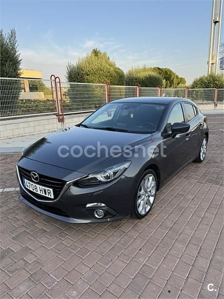 Gris / plata Usado 2014 Mazda 3 Luxury Berlina | 8000 € (Precio justo) - Imagen 1/4