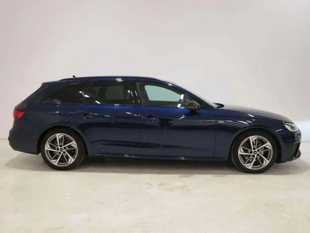 Usado Audi A4 S-Line 163 CV (119 kW) 2024 Azul Familiar
