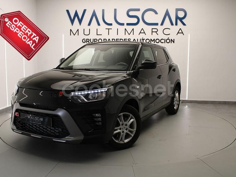 Negro Usado 2024 Ssangyong (KGM) Tivoli SUV | 18.980 € - Imagen 1/4