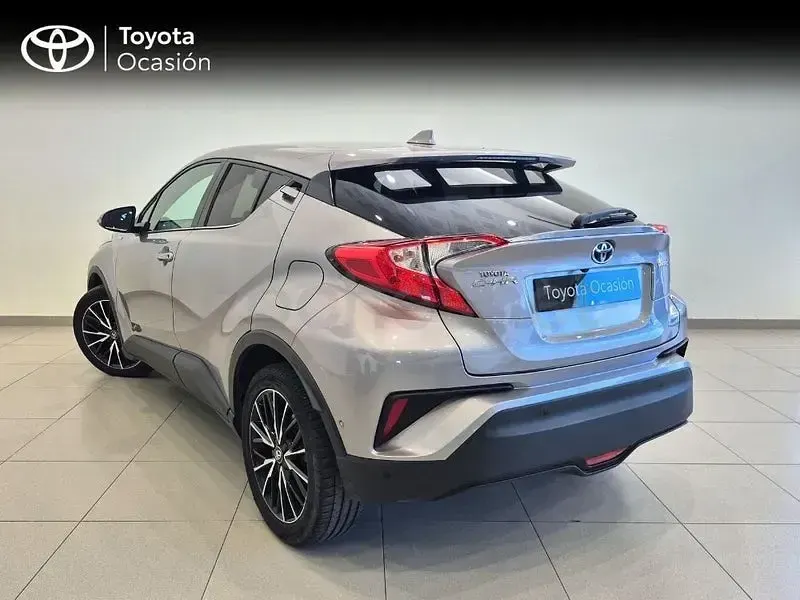 Usado Toyota C-HR Advance 122 CV (89 kW) 2018 Gris / plata SUV