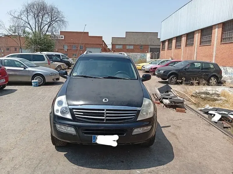 Usado SsangYong Rexton 165 CV (121 kW) 2006 Negro SUV