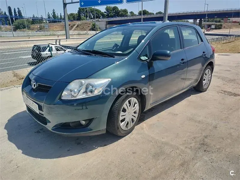 Usado Toyota Auris 97 CV (71 kW) 2007 Azul Utilitario