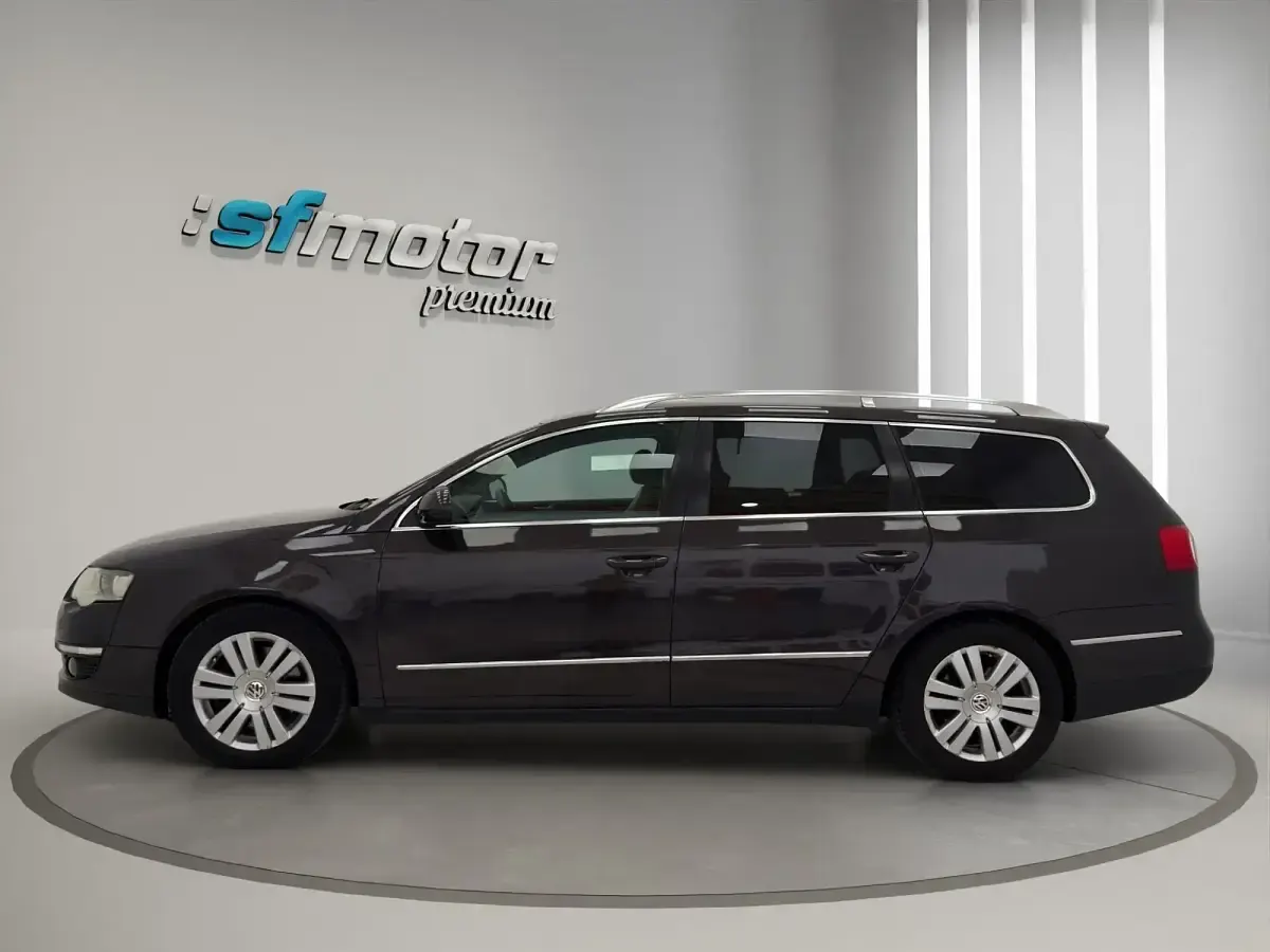 Usado VW Passat Highline 140 CV (102 kW) 2010 Negro Familiar