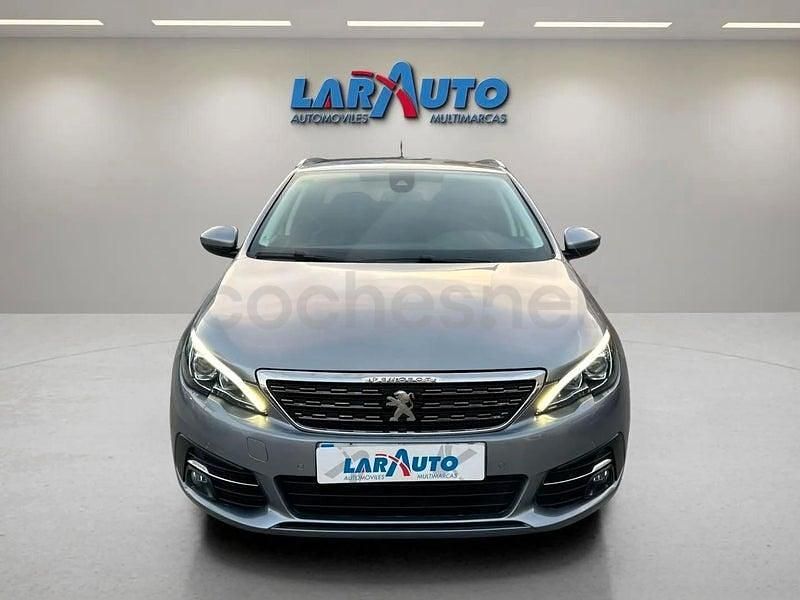 Usado Peugeot 308 SW Allure 130 CV (95 kW) 2019 Gris / plata Familiar