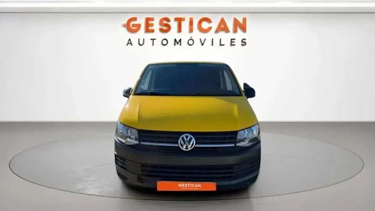 Usado VW Transporter 110 CV (80 kW) 2020 Amarillo Van