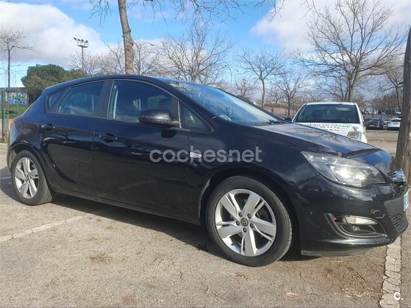 Negro Usado 2016 Opel Astra Excellence Berlina | 5790 € (Super precio) - Imagen 1/4