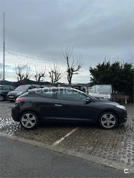 Usado Renault Mégane Dynamique 105 CV (77 kW) 2009 Negro Berlina