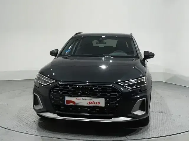 Nuevo Audi A3 Advanced Plus 204 CV (150 kW) 2025 Gris / plata Berlina