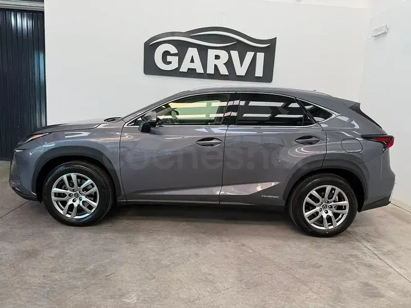 Usado Lexus NX300h Executive Line 197 CV (144 kW) 2019 Gris / plata SUV