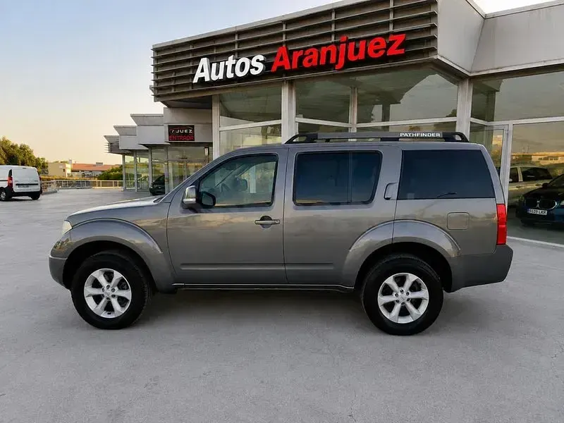 Usado Nissan Pathfinder 171 CV (125 kW) 2009 Beige SUV