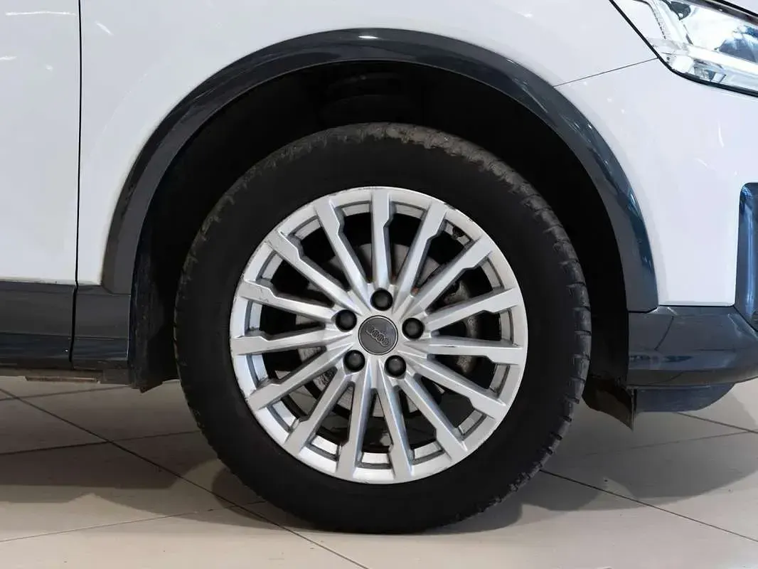 Usado Audi Q2 Design 116 CV (85 kW) 2019 Blanco SUV