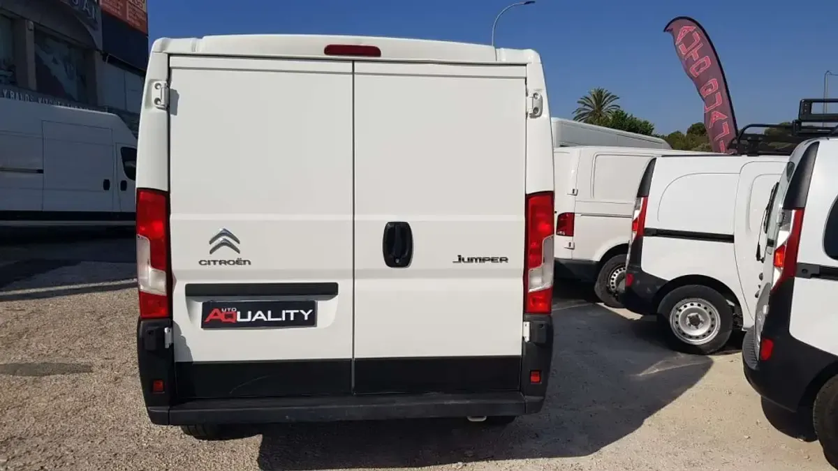Usado Citroën Jumper 120 CV (88 kW) 2021 Blanco Monovolumen