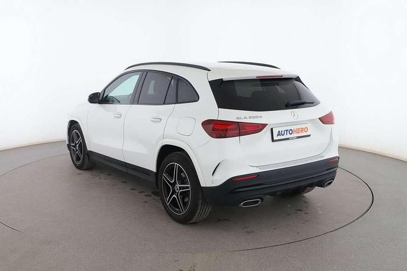 Usado Mercedes GLA200 AMG line 151 CV (111 kW) 2024 Blanco SUV
