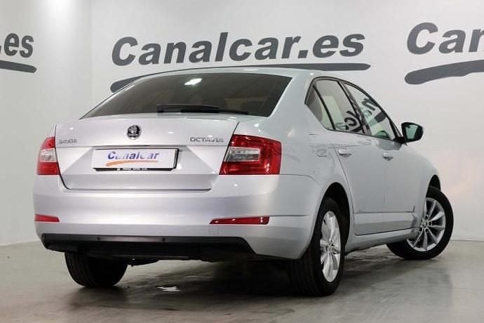 Brugt Skoda Octavia Ambition 105 HK (77 kW) 2015 Sølv Hatchback