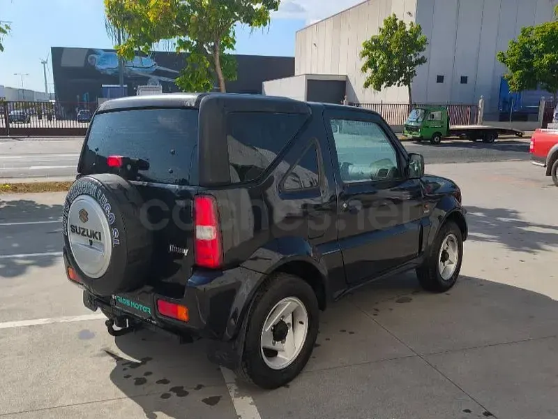 Usado Suzuki Jimny 65 CV (47 kW) 2005 Negro SUV