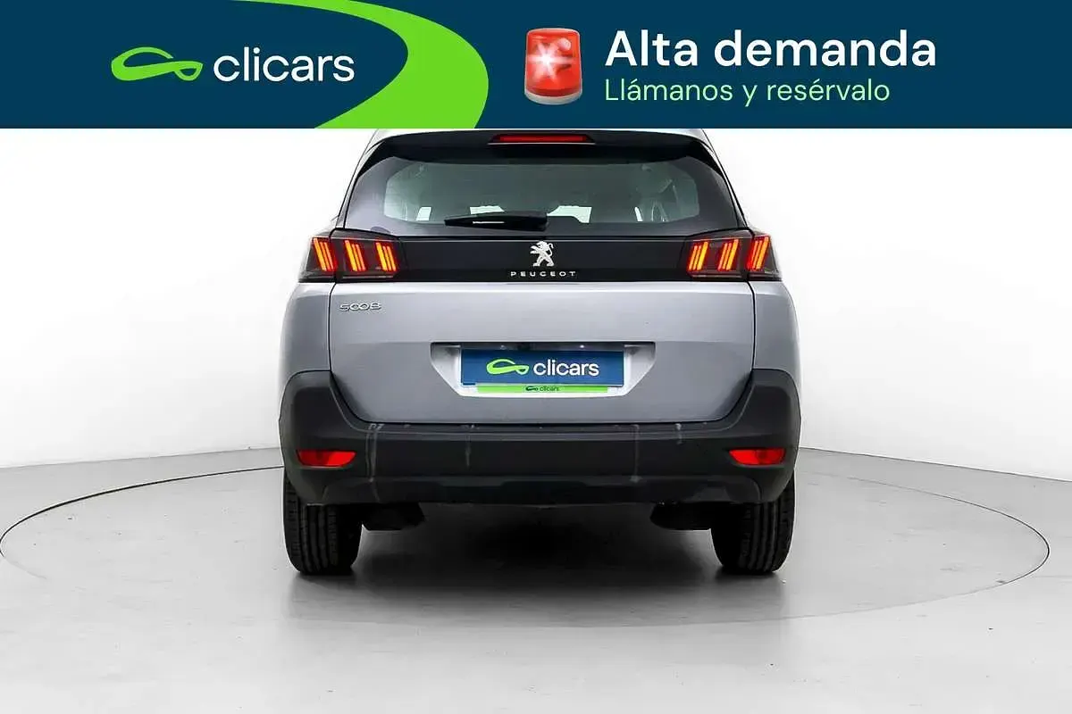 Usado Peugeot 5008 Active 131 CV (96 kW) 2021 Gris SUV