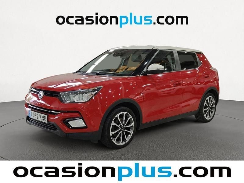 Rojo Usado 2018 Ssangyong Tivoli Limited SUV | 11.728 € (Precio justo) - Imagen 1/4
