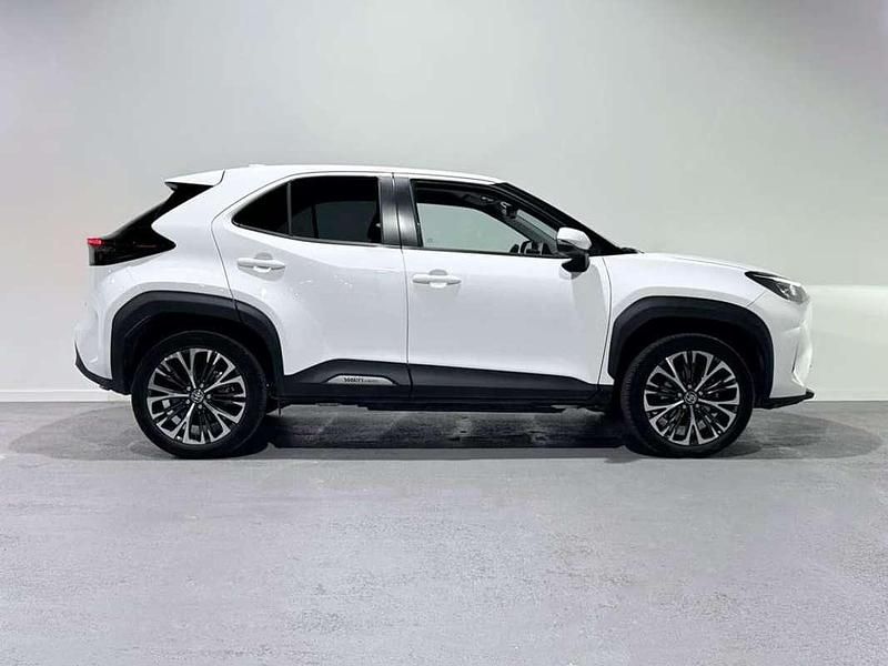 Usado Toyota Yaris Cross Style 116 CV (85 kW) 2024 Blanco SUV