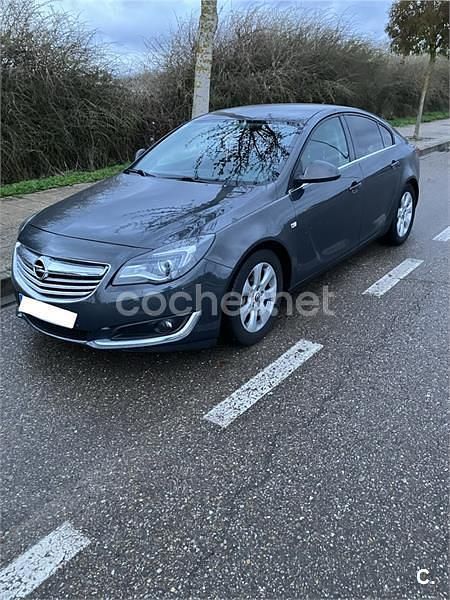 Usado Opel Insignia Business 120 CV (88 kW) 2014 Gris / plata Berlina