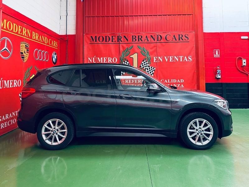 Usado BMW X1 Comfort Edition 150 CV (110 kW) 2022 Gris / plata SUV