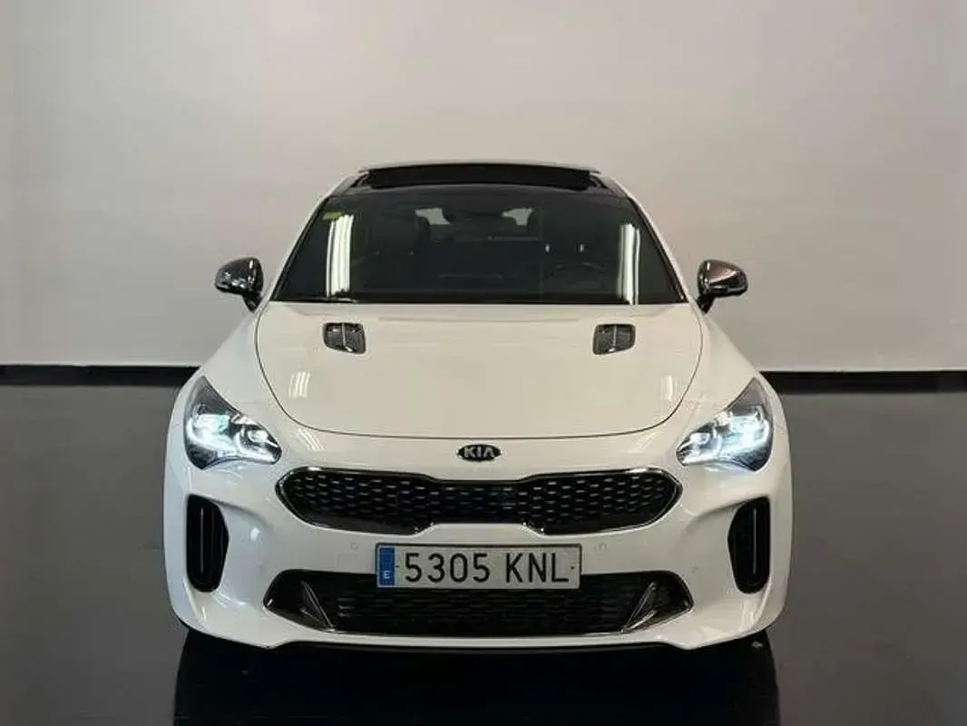 Usado Kia Stinger GT 370 CV (272 kW) 2018 Blanco Utilitario