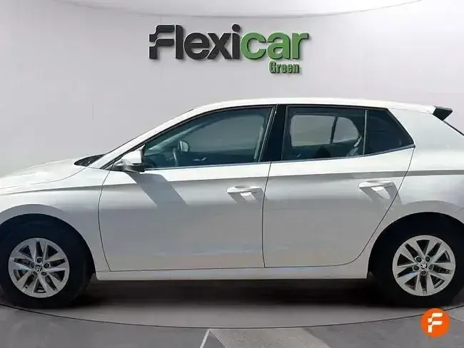 Usado Skoda Fabia 95 CV (69 kW) 2024 Blanco Utilitario