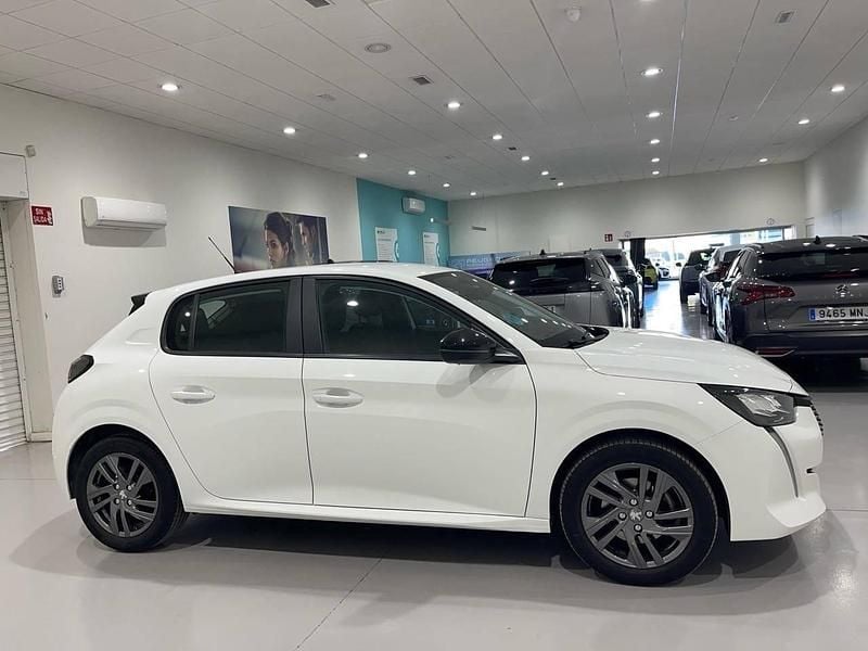 Begagnad Peugeot 208 Active 100 HK (73 kW) 2022 Vit Halvkombi