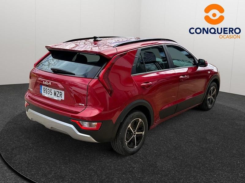Usado Kia Niro 129 CV (94 kW) 2025 Rojo SUV