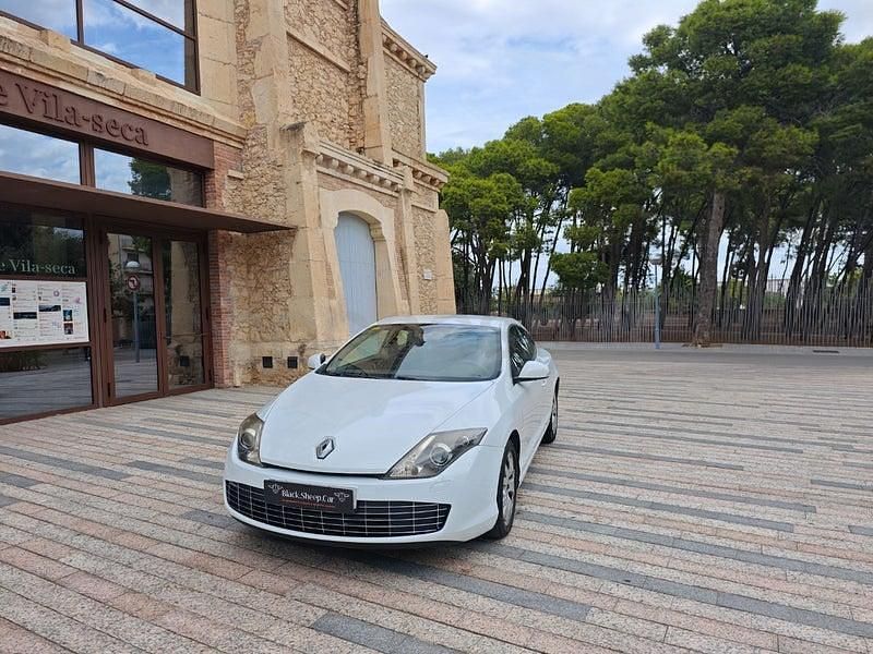 Usado Renault Laguna Coupé 150 CV (110 kW) 2011 Blanco Coupe