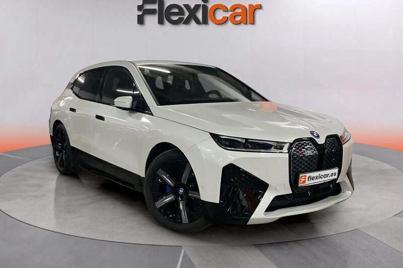 Blanco Usado 2023 BMW iX SUV | 66.390 € - Imagen 1/4