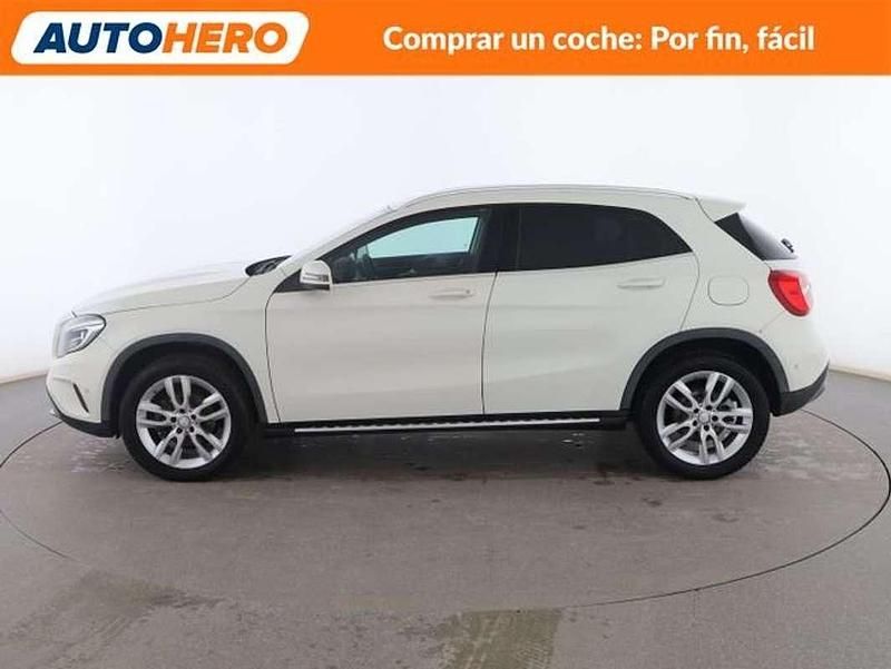 Usado Mercedes GLA200 Urban 136 CV (100 kW) 2016 Blanco SUV