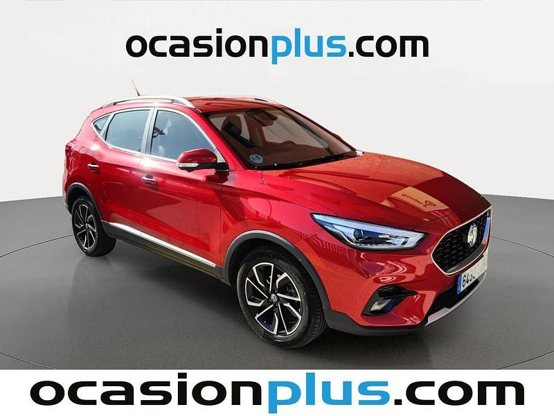 Usado MG ZS Luxury 111 CV (81 kW) 2022 Rojo SUV