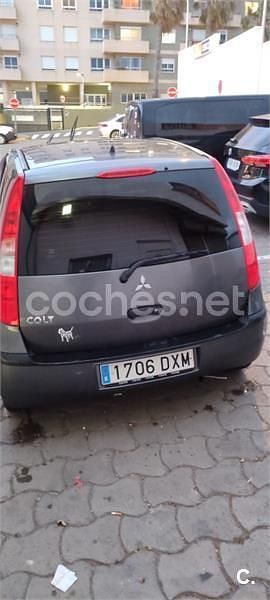 Usado Mitsubishi Colt Inform 75 CV (55 kW) 2006 Gris / plata Monovolumen