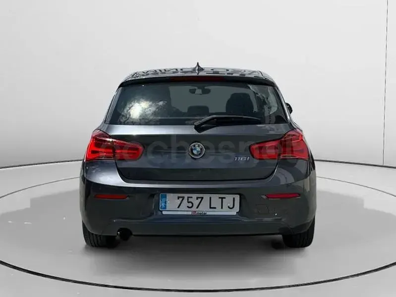 Usado BMW 116 Advantage 109 CV (80 kW) 2015 Gris / plata Utilitario