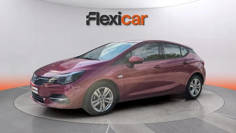 Usado Opel Astra Business Elegance 131 CV (96 kW) 2020 Rojo Berlina