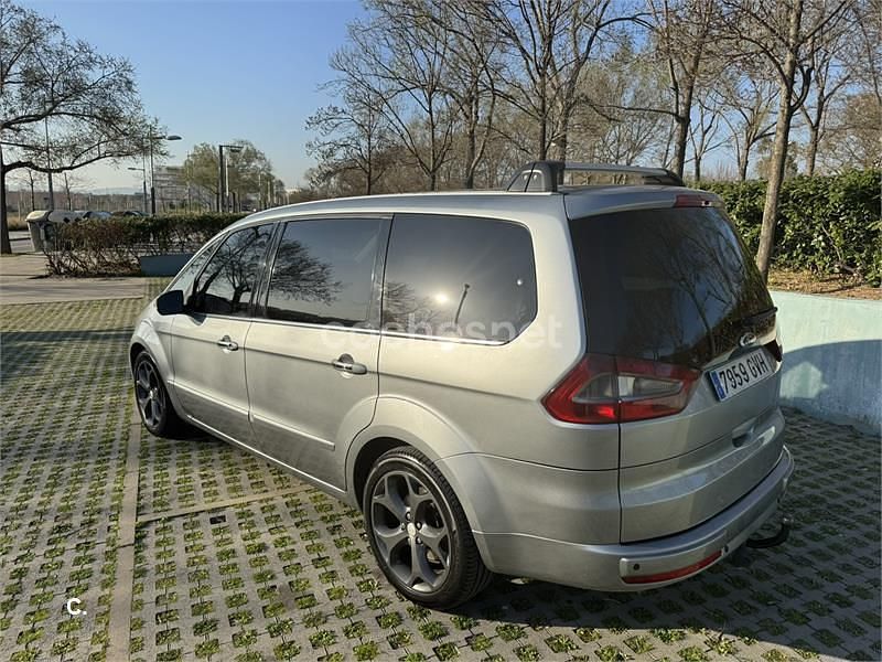 Usado Ford Galaxy Titanium 140 CV (102 kW) 2010 Gris / plata Monovolumen