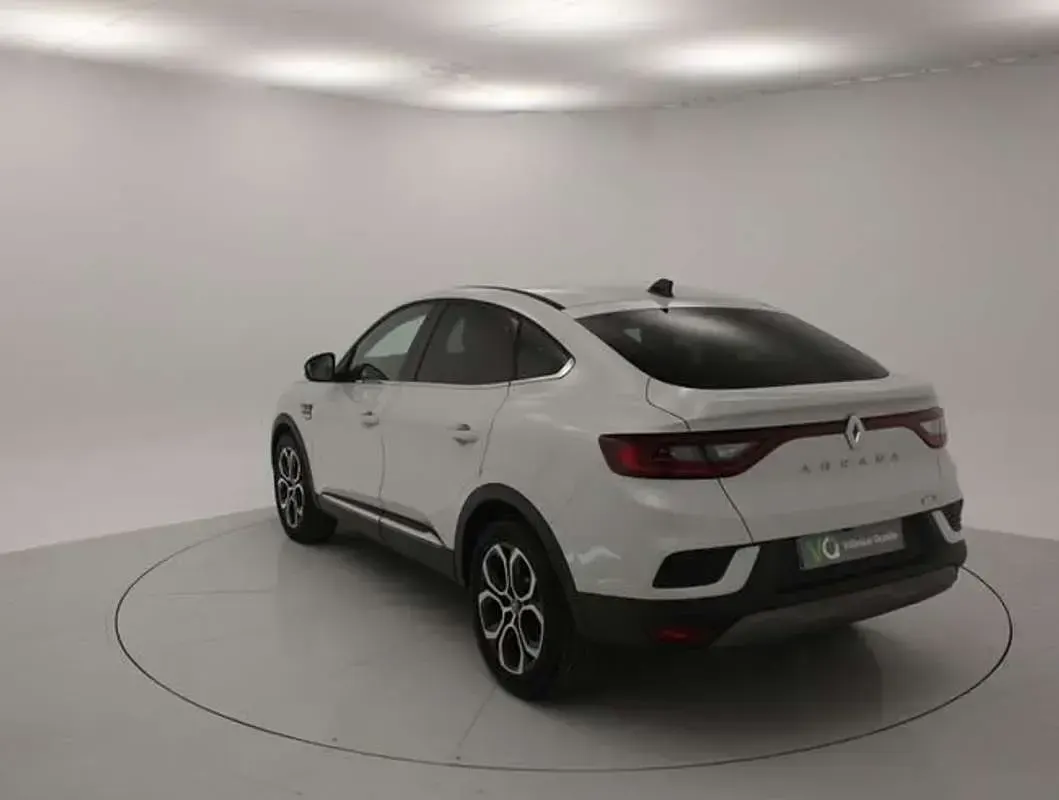 Usado Renault Arkana Zen 145 CV (106 kW) 2022 Blanco SUV
