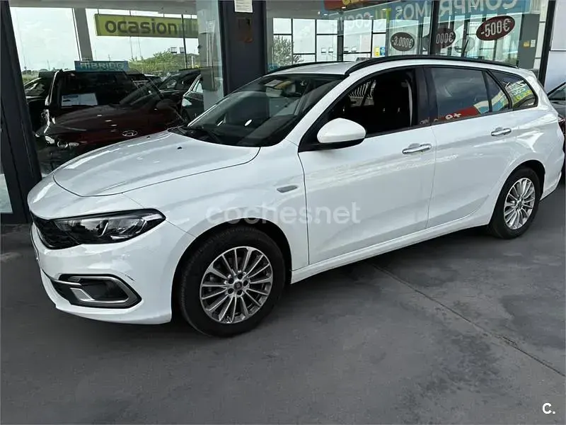 Usado Fiat Tipo Life 101 HP (74 kW) 2022 Branco Carrinha