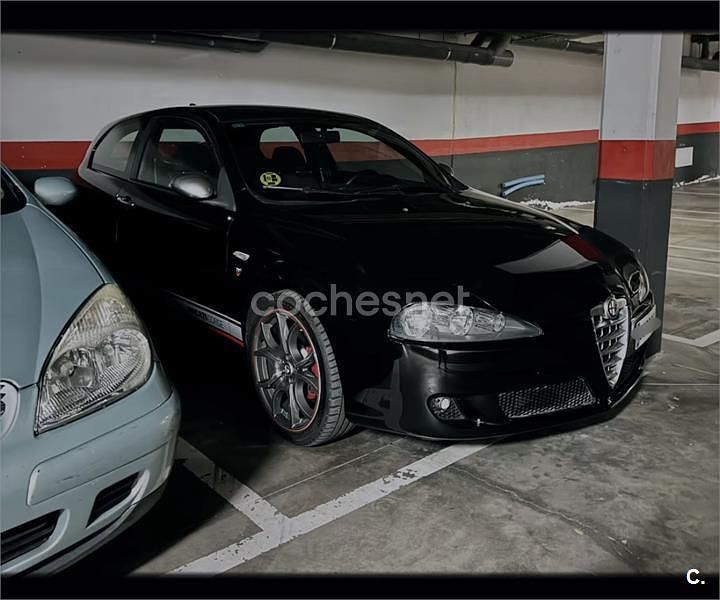 Usado Alfa Romeo 147 170 CV (125 kW) 2008 Negro Utilitario