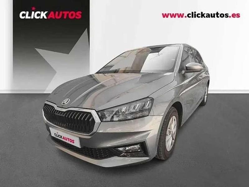 Gris Usado 2025 Skoda Fabia Selection Utilitario | 15.150 € (Precio justo) - Imagen 1/4