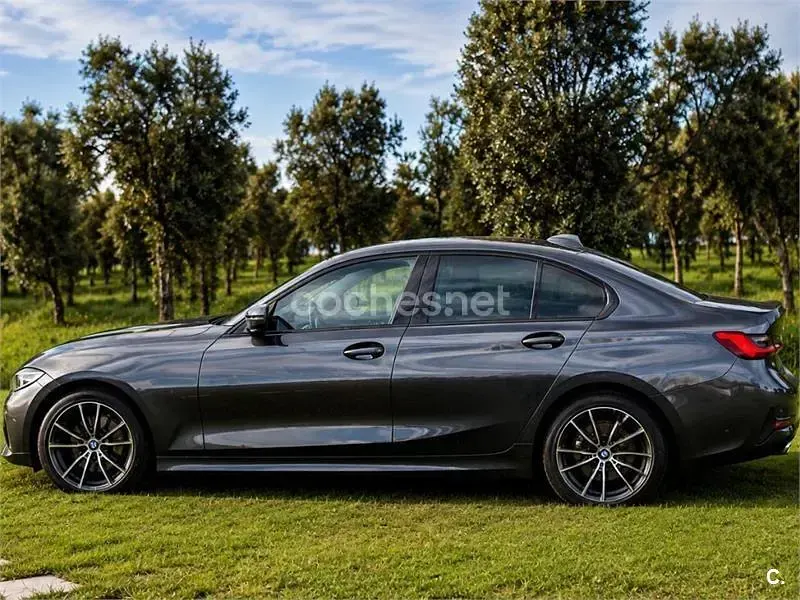 Usado BMW 320 Comfort Edition 190 CV (139 kW) 2019 Gris / plata Berlina