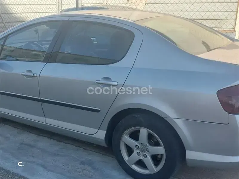 Usado Peugeot 407 136 CV (100 kW) 2004 Gris / plata Berlina