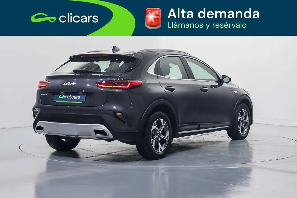 Usado Kia XCeed 120 CV (88 kW) 2022 Gris SUV