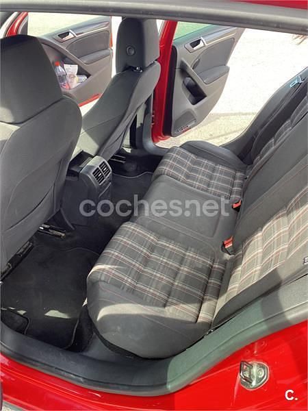 Usado VW Golf VI GTI 210 CV (154 kW) 2010 Rojo Utilitario